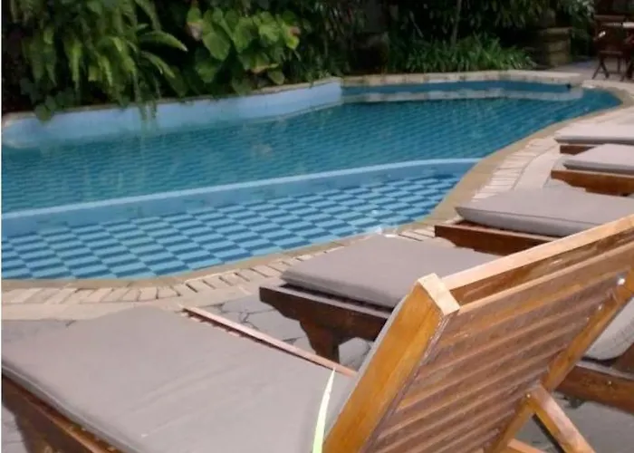 Hotel Adi