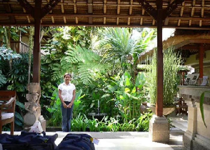 Hotel Adi