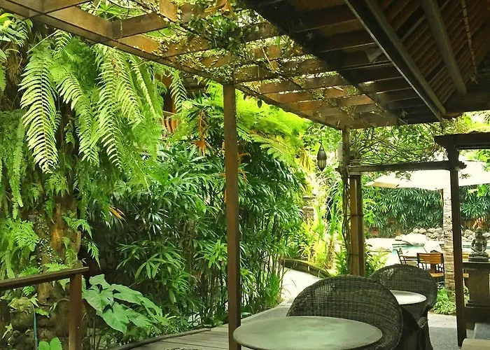 Adi Hotel 3*